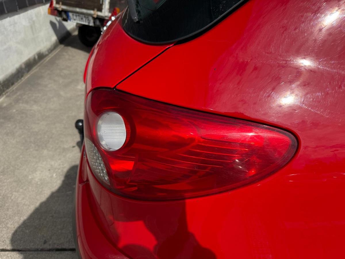 Peugeot 206+ original Rücklicht Rückleuchte rechts BJ11